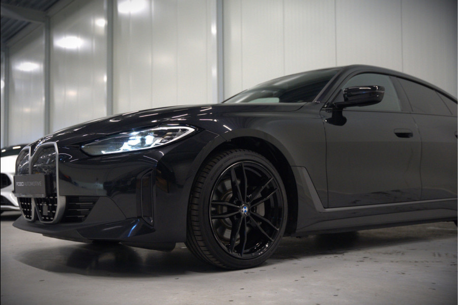 BMW i4 eDrive40 84 kWh | Stoelverwarming | Stuurverwarming | Apple Carplay | Adaptive Cruise Control | Memory Seat | Trekhaak | Camera | Parkeersensoren | Navigatie | Ambiance Verlichting | HIFI | SOH 96.52% |