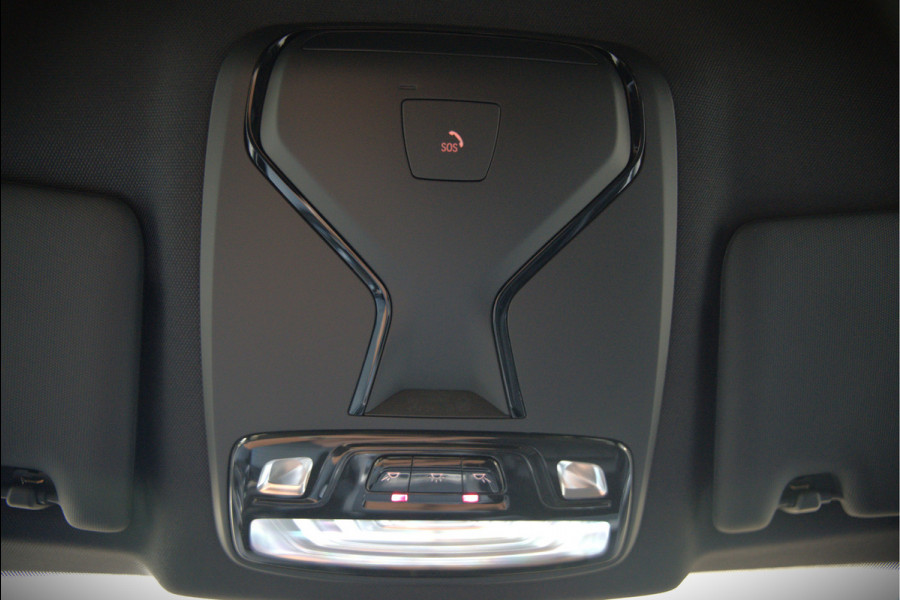 BMW i4 eDrive40 84 kWh | Stoelverwarming | Stuurverwarming | Apple Carplay | Adaptive Cruise Control | Memory Seat | Trekhaak | Camera | Parkeersensoren | Navigatie | Ambiance Verlichting | HIFI | SOH 96.52% |