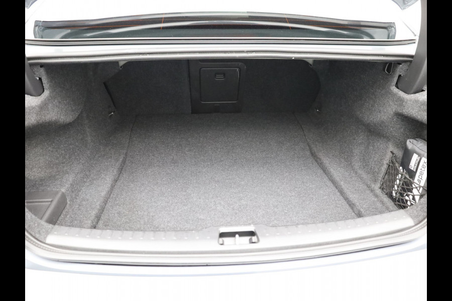 Volvo S60 2.0 T4 R-Design | Camera | Memory | BLIS | 19'' | Prijs Rijklaar!!
