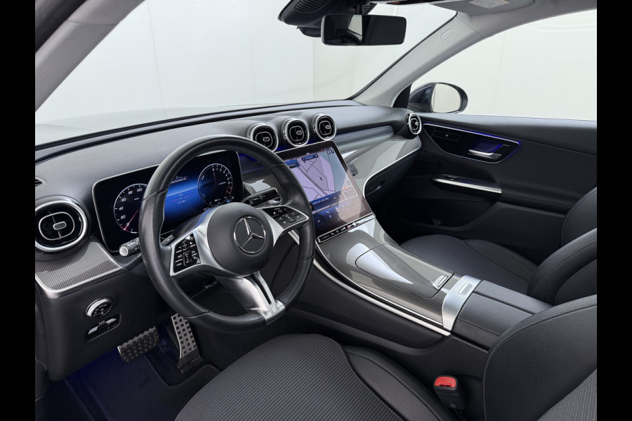 Mercedes-Benz GLC 300e 4Matic // Trekhaak // Panoramadak // 360 Camera // Distronic // GRATIS Winterbandenset // Carplay