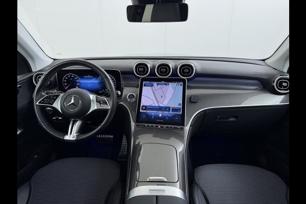 Mercedes-Benz GLC 300e 4Matic // Trekhaak // Panoramadak // 360 Camera // Distronic // GRATIS Winterbandenset // Carplay