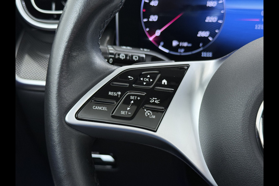 Mercedes-Benz GLC 300e 4Matic // Trekhaak // Panoramadak // 360 Camera // Distronic // GRATIS Winterbandenset // Carplay