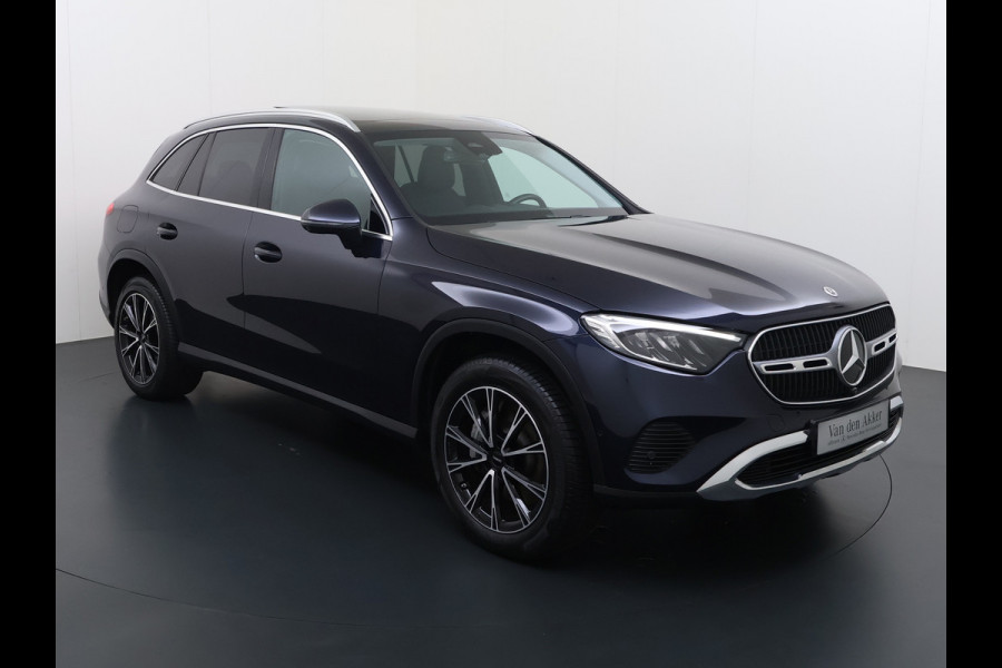 Mercedes-Benz GLC 300e 4Matic // Trekhaak // Panoramadak // 360 Camera // Distronic // GRATIS Winterbandenset // Carplay