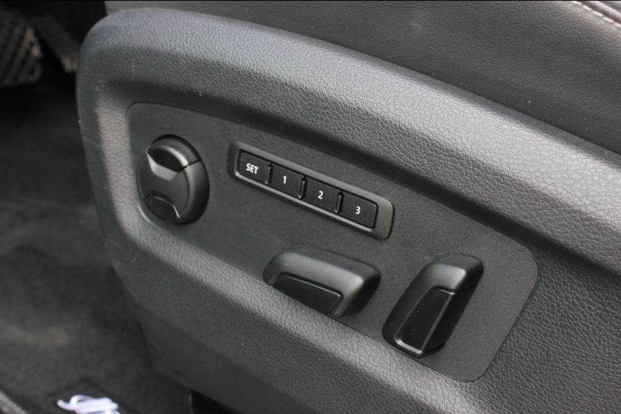 Volkswagen Transporter 2.0 TDI L2H1 CARAVELLE 204PK DC DUBBEL CABINE / ELEK.SCHUIF / FULL OPTIONS / LEDER / FULL BLACK / APPLE CAR