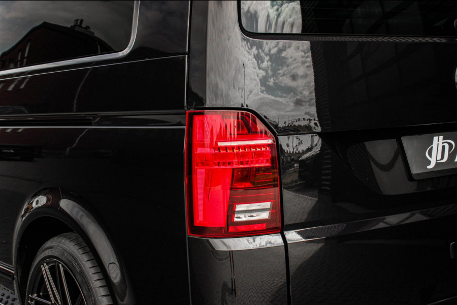 Volkswagen Transporter 2.0 TDI L2H1 CARAVELLE 204PK DC DUBBEL CABINE / ELEK.SCHUIF / FULL OPTIONS / LEDER / FULL BLACK / APPLE CAR