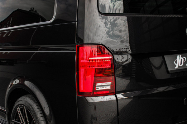 Volkswagen Transporter 2.0 TDI L2H1 CARAVELLE 204PK DC DUBBEL CABINE / ELEK.SCHUIF / FULL OPTIONS / LEDER / FULL BLACK / APPLE CAR