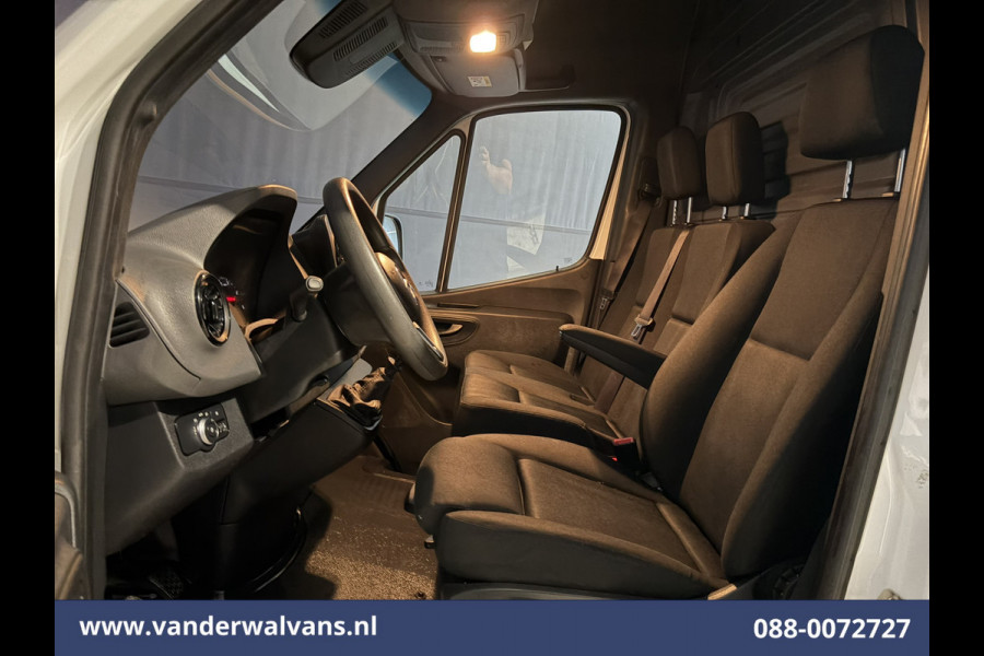 Mercedes-Benz Sprinter 314 CDI 143pk L2H2 Euro6 Airco | Camera | Imperiaal | Trekhaak | Apple Carplay | Cruisecontrol Android Auto, Stoelverwarming, Parkeersensoren, Bijrijdersbank