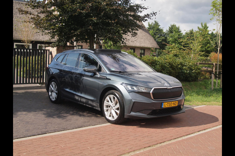 Škoda ENYAQ iV 80 | Panoramadak | Camera | Sfeerverlichting | ACC | NL-Auto |