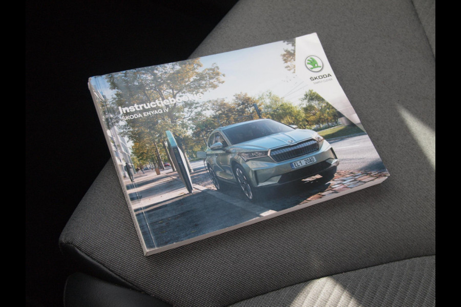 Škoda ENYAQ iV 80 | Panoramadak | Camera | Sfeerverlichting | ACC | NL-Auto |