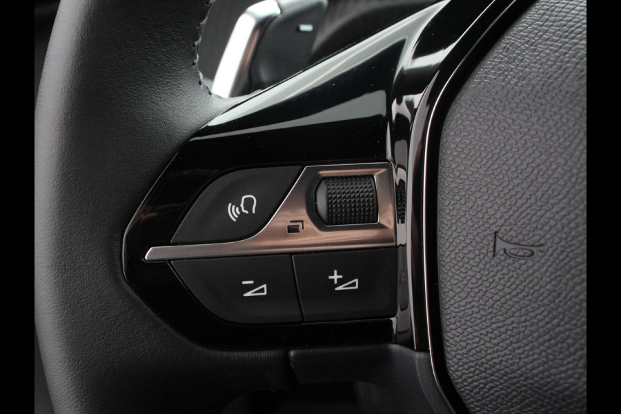 Peugeot 2008 1.2 Hybrid 136 pk Automaat Allure Navigatie Apple Carplay/Android Auto Climate Control Dab Led Parkeer sensoren Cruise Control Stoelverwarming