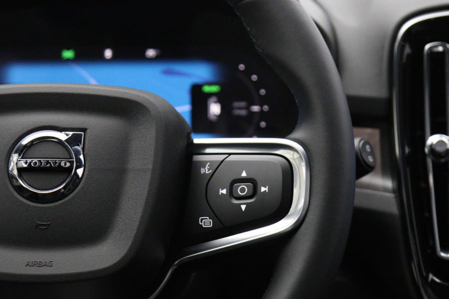 Volvo XC40 Recharge Twin Ultimate 82 kWh 408 PK, Panoramadak, Harman/Kardon, 360 Camera, 4X Stoelverwarming