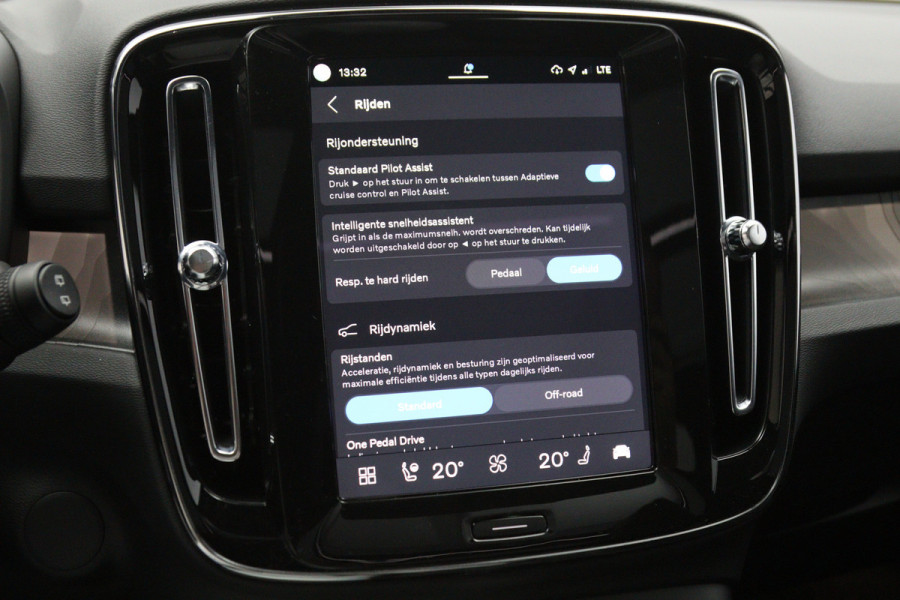 Volvo XC40 Recharge Twin Ultimate 82 kWh 408 PK, Panoramadak, Harman/Kardon, 360 Camera, 4X Stoelverwarming