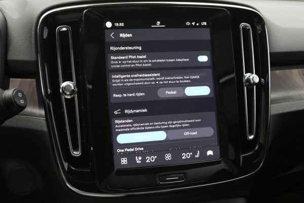 Volvo XC40 Recharge Twin Ultimate 82 kWh 408 PK, Panoramadak, Harman/Kardon, 360 Camera, 4X Stoelverwarming