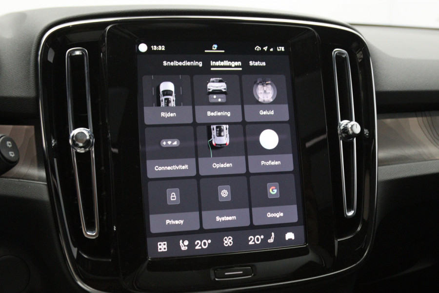Volvo XC40 Recharge Twin Ultimate 82 kWh 408 PK, Panoramadak, Harman/Kardon, 360 Camera, 4X Stoelverwarming