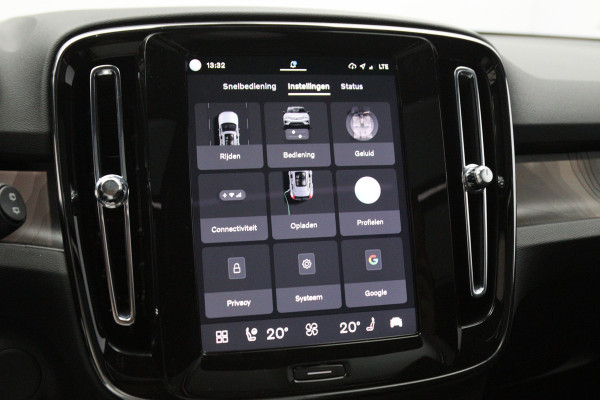 Volvo XC40 Recharge Twin Ultimate 82 kWh 408 PK, Panoramadak, Harman/Kardon, 360 Camera, 4X Stoelverwarming