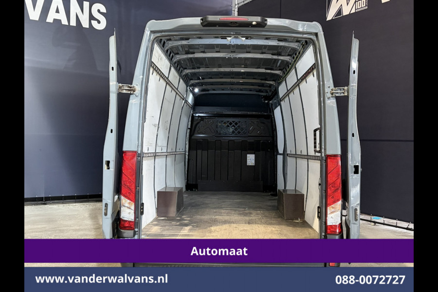 Iveco Daily 35S16 157pk Automaat L3H2 Euro6 Airco | Camera | LED | Cruisecontrol | Chauffeursstoel Parkeersensoren, Bijrijdersbank, 3500kg trekvermogen