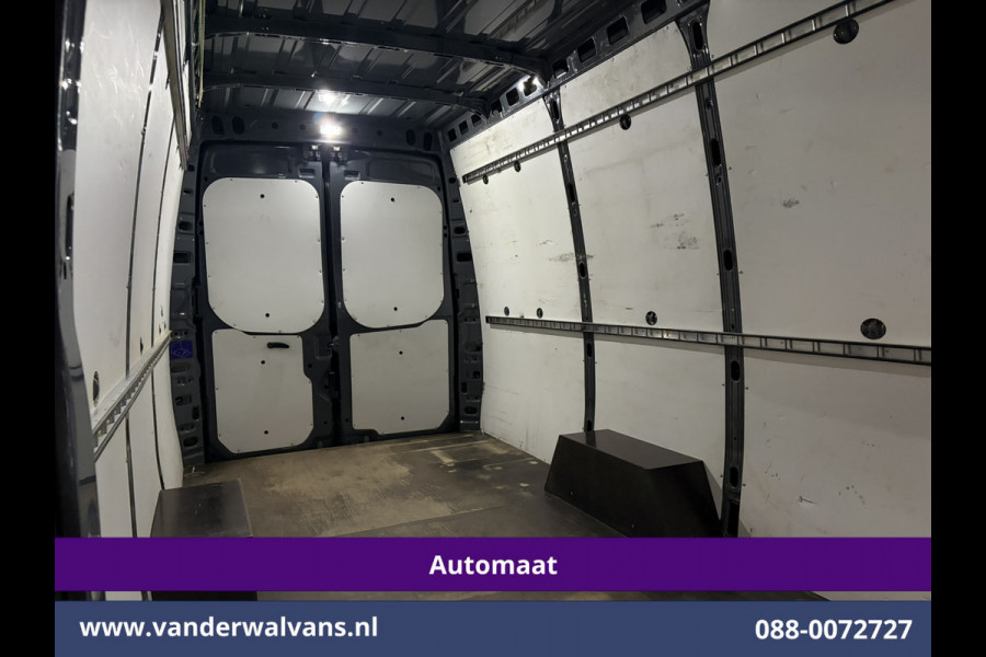 Iveco Daily 35S16 157pk Automaat L3H2 Euro6 Airco | Camera | LED | Cruisecontrol | Chauffeursstoel Parkeersensoren, Bijrijdersbank, 3500kg trekvermogen