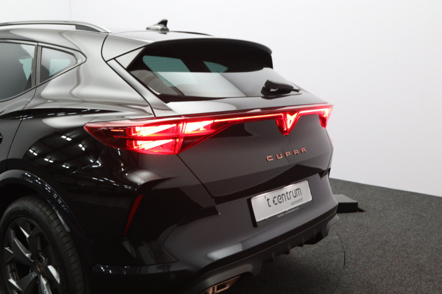 CUPRA Formentor 1.5 TSI e-Hybrid 204 PK Business PHEV, Stuur-Startknop, Keyless, 360 Camera, Adap. Cruise Control, Winterpakket