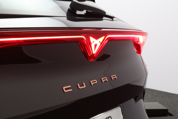CUPRA Formentor 1.5 TSI e-Hybrid 204 PK Business PHEV, Stuur-Startknop, Keyless, 360 Camera, Adap. Cruise Control, Winterpakket