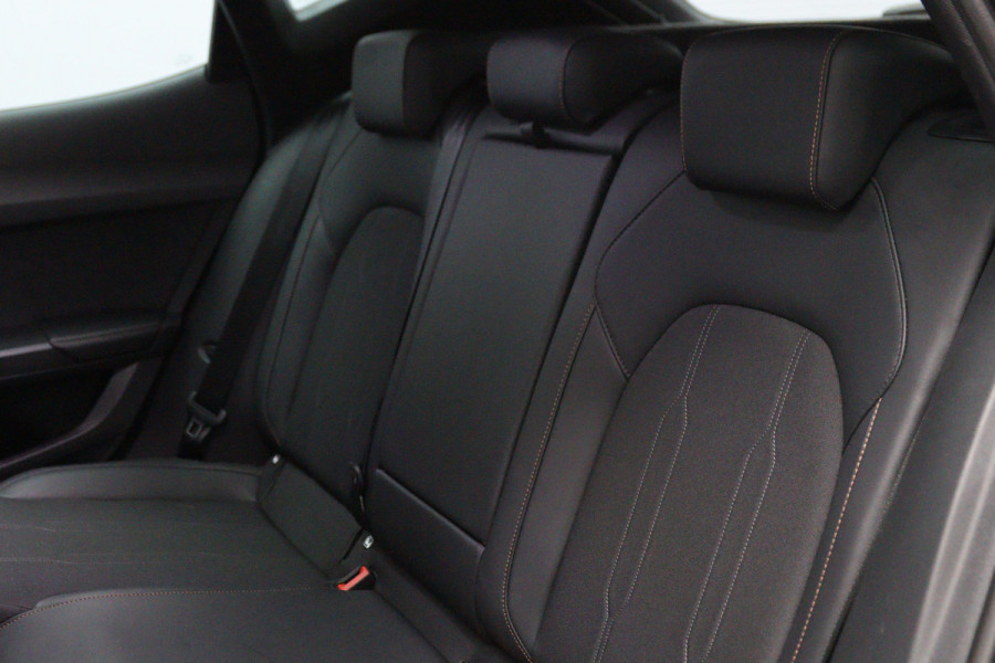 CUPRA Formentor 1.5 TSI e-Hybrid 204 PK Business PHEV, Stuur-Startknop, Keyless, 360 Camera, Adap. Cruise Control, Winterpakket