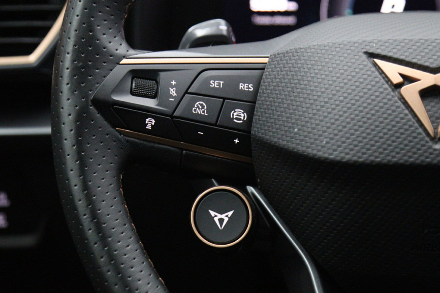 CUPRA Formentor 1.5 TSI e-Hybrid 204 PK Business PHEV, Stuur-Startknop, Keyless, 360 Camera, Adap. Cruise Control, Winterpakket