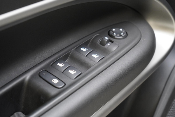 Jeep Avenger 1.2 Longitude | Navigatie | Climate control | Adapt. cruise | Stuurverwarming