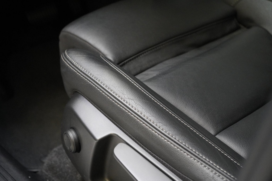 Volvo XC40 1.5 T2 Core | HK Sound | 360 camera | Sportstoelen | Navigatie | Keyless