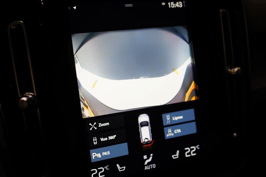 Volvo XC40 1.5 T2 Core | HK Sound | 360 camera | Sportstoelen | Navigatie | Keyless