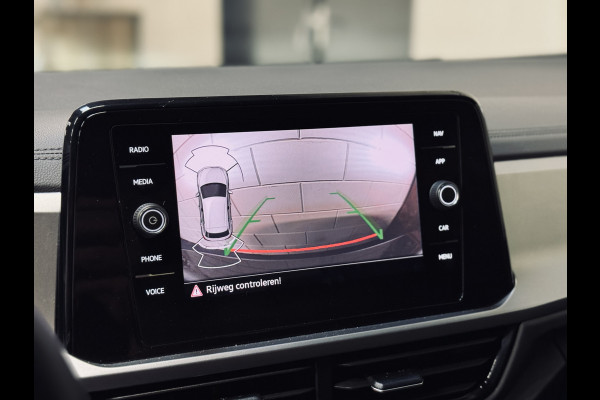 Volkswagen T-Roc 1.0 TSI Life | Camera | CarPlay | ACC