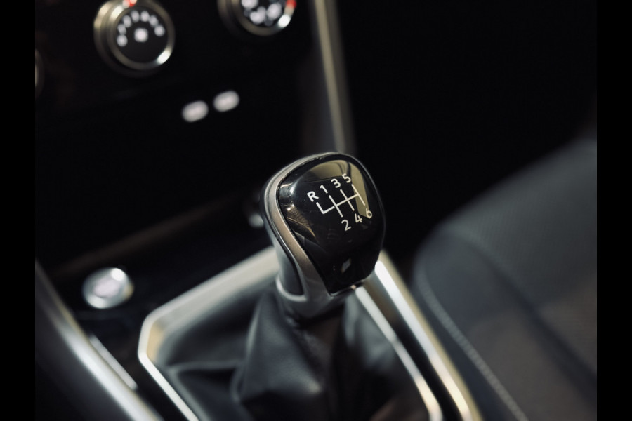Volkswagen T-Roc 1.0 TSI Life | Camera | CarPlay | ACC