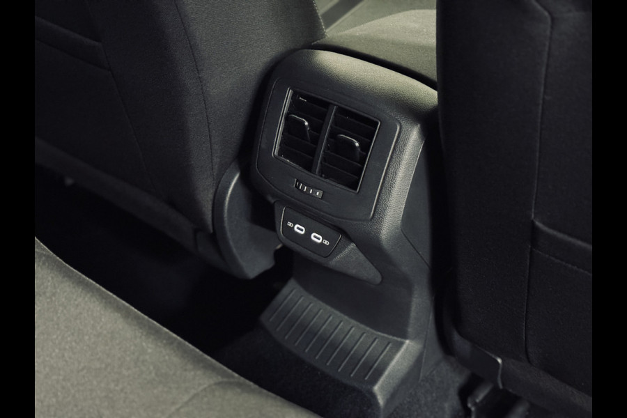 Volkswagen T-Roc 1.0 TSI Life | Camera | CarPlay | ACC