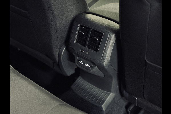 Volkswagen T-Roc 1.0 TSI Life | Camera | CarPlay | ACC