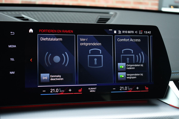 BMW X1 xDrive25e M-Sport ACC HUD E-zetels 360-cam Shadowline