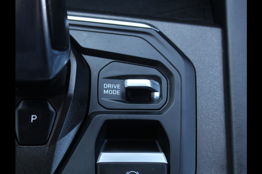 Lynk & Co 01 1.5 CARPLAY | CLIMATE | STOELVERW | 360CAMERA | PANODAK | WIFI | LED | DAB | NAVI | ELECSTOEL+MEM | ELECAKLEP | ADAPCRUISE