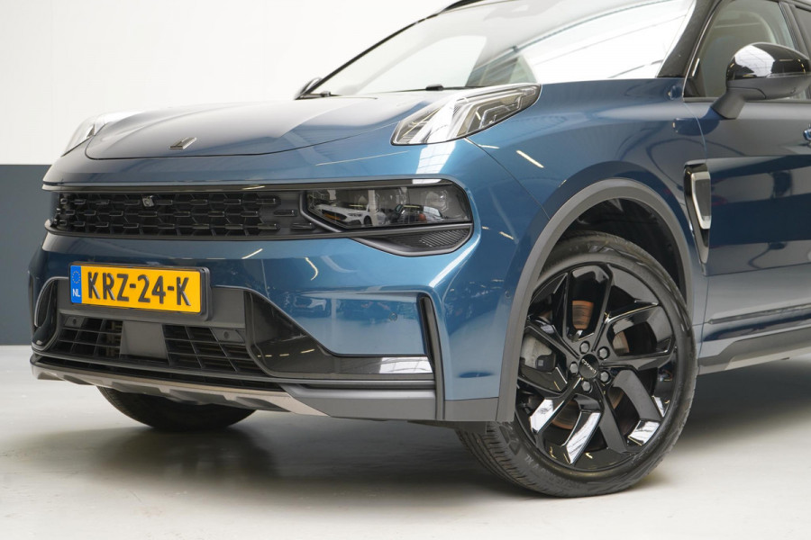 Lynk & Co 01 1.5 | Zwart optiek | Panoramadak | Camera | Navigatie | Memory | Lm velgen