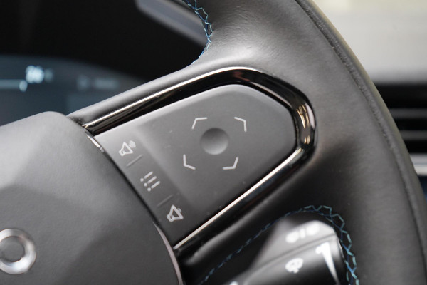 Lynk & Co 01 1.5 | Zwart optiek | Panoramadak | Camera | Navigatie | Memory | Lm velgen