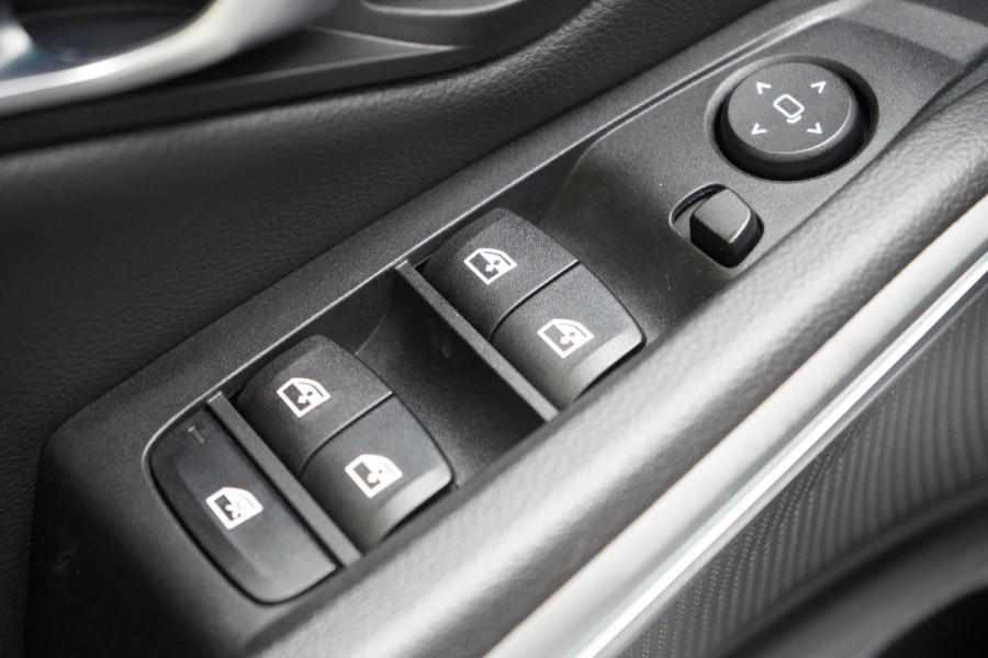 BMW 3 Serie Touring 330e High Executive | SoH 90% | Panoramadak | Trekhaak | Memory | Stuurverwarming | Carplay | Stoelverwarming