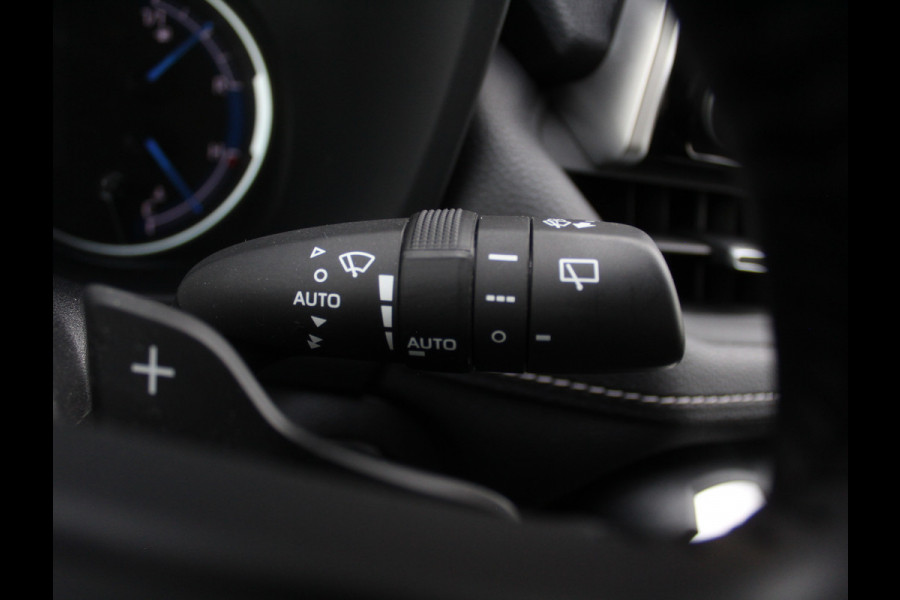 Toyota RAV4 2.5 Hybrid Dynamic CLIMATE | ADAPCRUISE | NAVI | CARPLAY | DAB | LED | CAMERA | ELECAKLEP | LMV18
