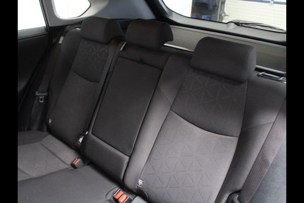 Toyota RAV4 2.5 Hybrid Dynamic CLIMATE | ADAPCRUISE | NAVI | CARPLAY | DAB | LED | CAMERA | ELECAKLEP | LMV18