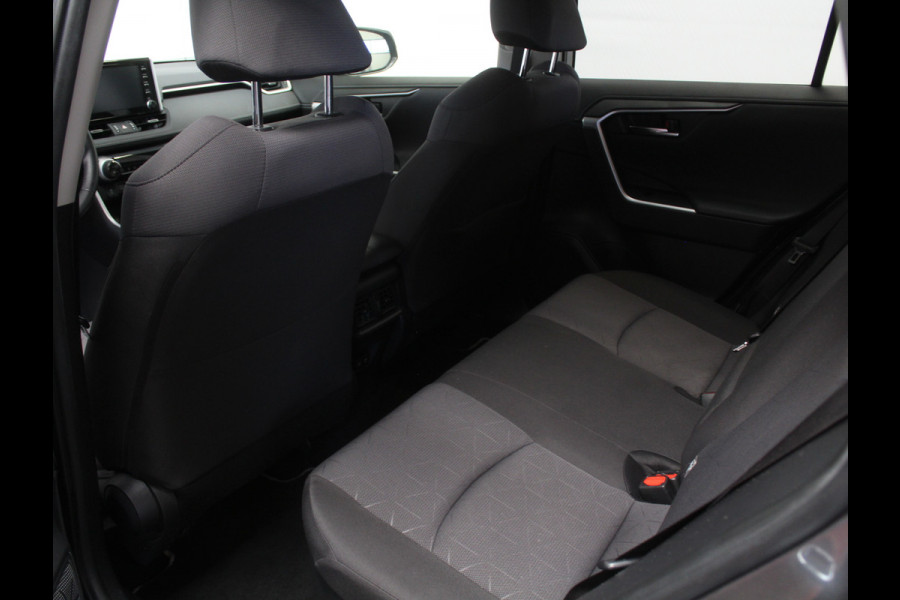 Toyota RAV4 2.5 Hybrid Dynamic CLIMATE | ADAPCRUISE | NAVI | CARPLAY | DAB | LED | CAMERA | ELECAKLEP | LMV18