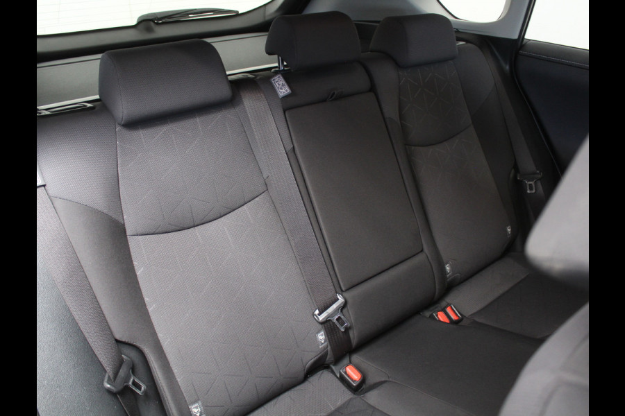 Toyota RAV4 2.5 Hybrid Dynamic CLIMATE | ADAPCRUISE | NAVI | CARPLAY | DAB | LED | CAMERA | ELECAKLEP | LMV18