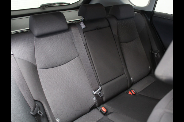 Toyota RAV4 2.5 Hybrid Dynamic CLIMATE | ADAPCRUISE | NAVI | CARPLAY | DAB | LED | CAMERA | ELECAKLEP | LMV18