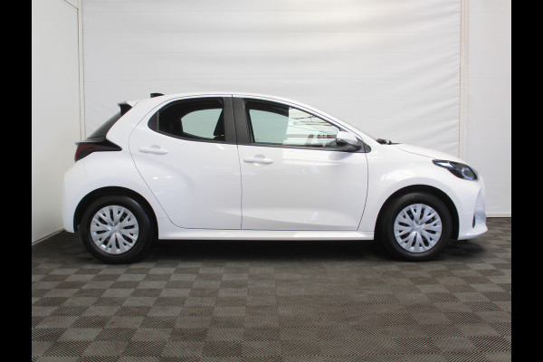 Toyota Yaris 1.5 Hybrid 115 Comfort CLIMATE | CAMERA | ADAPCRUISE | CARPLAY | DAB | LED