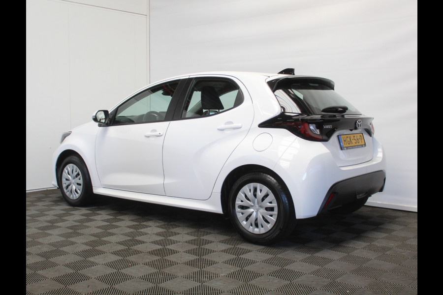 Toyota Yaris 1.5 Hybrid 115 Comfort CLIMATE | CAMERA | ADAPCRUISE | CARPLAY | DAB | LED