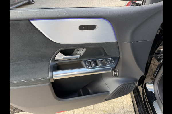 Mercedes-Benz B-Klasse 250 e AMG Line 18''/Dodehoek/Camera/Navigatie/Sfeerverlichting/PDC/Stoelverwarming