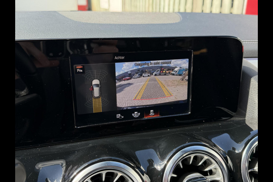 Mercedes-Benz B-Klasse 250 e AMG Line 18''/Dodehoek/Camera/Navigatie/Sfeerverlichting/PDC/Stoelverwarming