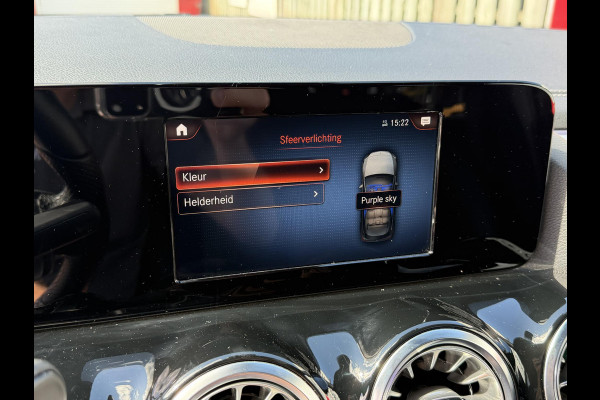 Mercedes-Benz B-Klasse 250 e AMG Line 18''/Dodehoek/Camera/Navigatie/Sfeerverlichting/PDC/Stoelverwarming