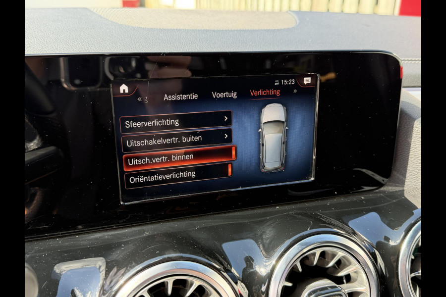 Mercedes-Benz B-Klasse 250 e AMG Line 18''/Dodehoek/Camera/Navigatie/Sfeerverlichting/PDC/Stoelverwarming