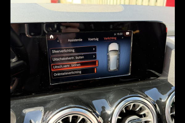 Mercedes-Benz B-Klasse 250 e AMG Line 18''/Dodehoek/Camera/Navigatie/Sfeerverlichting/PDC/Stoelverwarming
