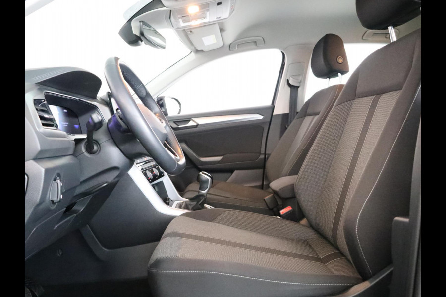 Volkswagen T-Roc 1.5 TSI Life Edition | Private lease vanaf €590 |150 pk Automaat (DSG) | Verlengde garantie | Navigatie via App | Parkeersensoren (Park assist) | Achteruitrijcamera | Full LED koplampen | Keyless |